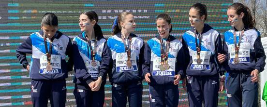 A nova xeración de ouro do atletismo galego logra oito medallas nos nacionais