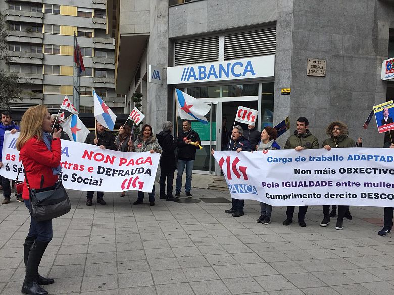 19 04 04 ProtestaAbancaOurense01